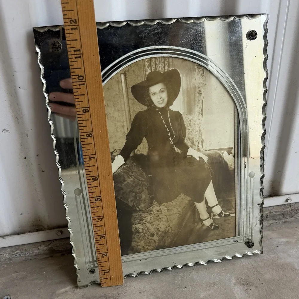 1930's-1940's Art Deco Mirrored Glass Picture Frame Scalloped Rosette 8 x 10